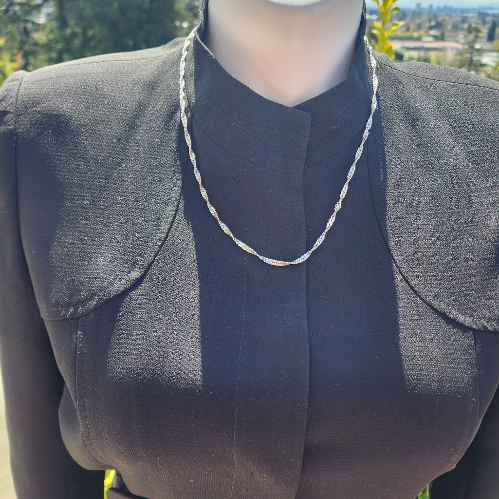 Elegant Silver Necklace 50$